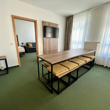 Grosses Familienapartment Mit Blick Zur Frauenkirche アパート ドレスデン
